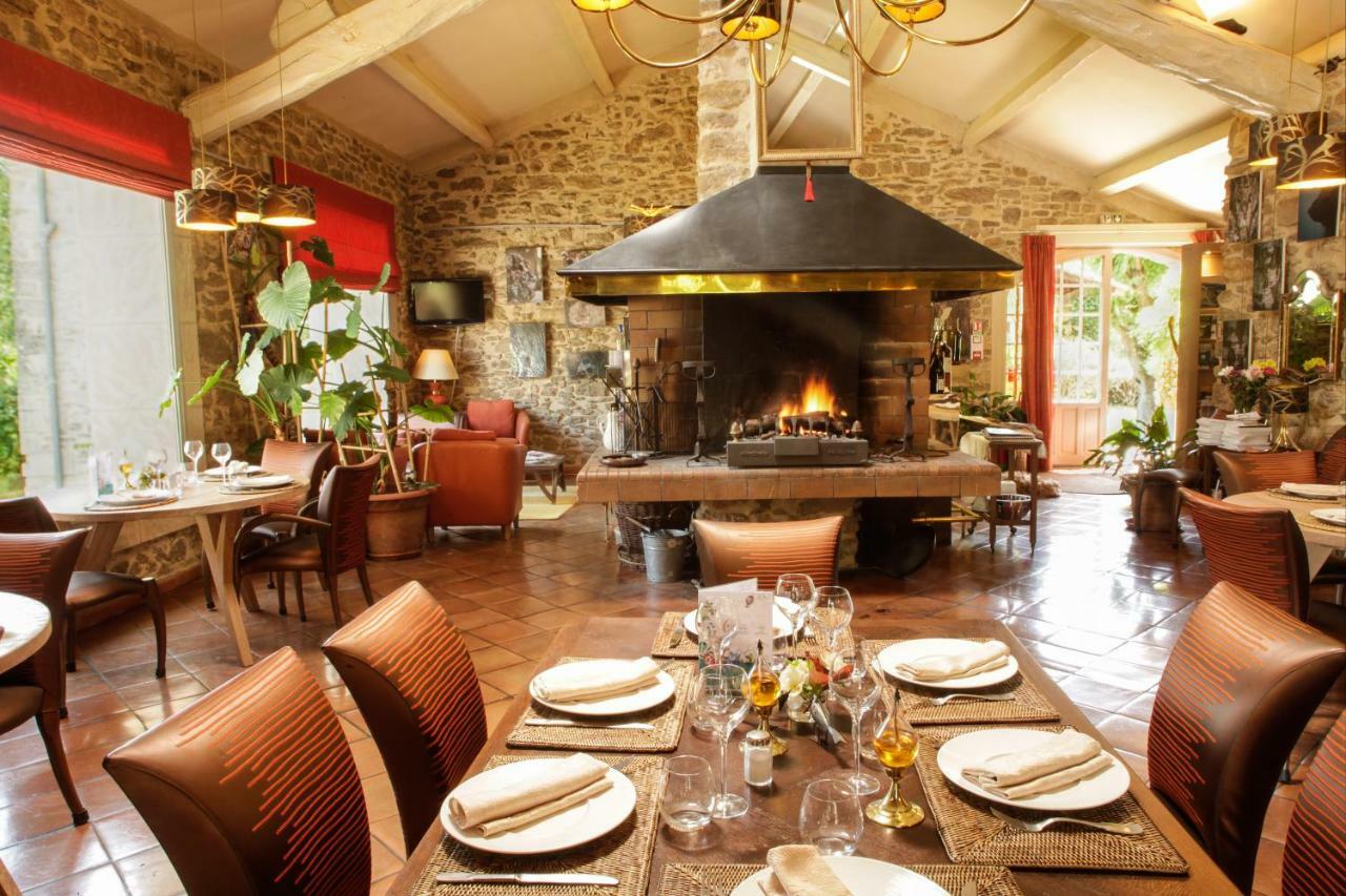 La Campagne St Lazare - Restaurant Chambres D'Hotes Piscine & Spa Форкалькье Экстерьер фото